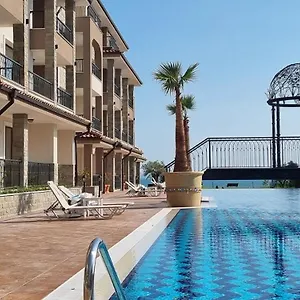 https://burgas-beach-resort-2-burgas.burgashotels.net