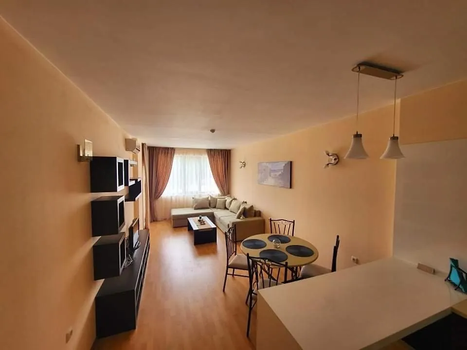 Dilov Apartments In Yalta Złote Piaski