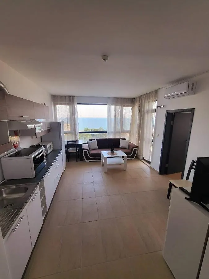 Dilov Apartments In Yalta Золотые Пески 0*,