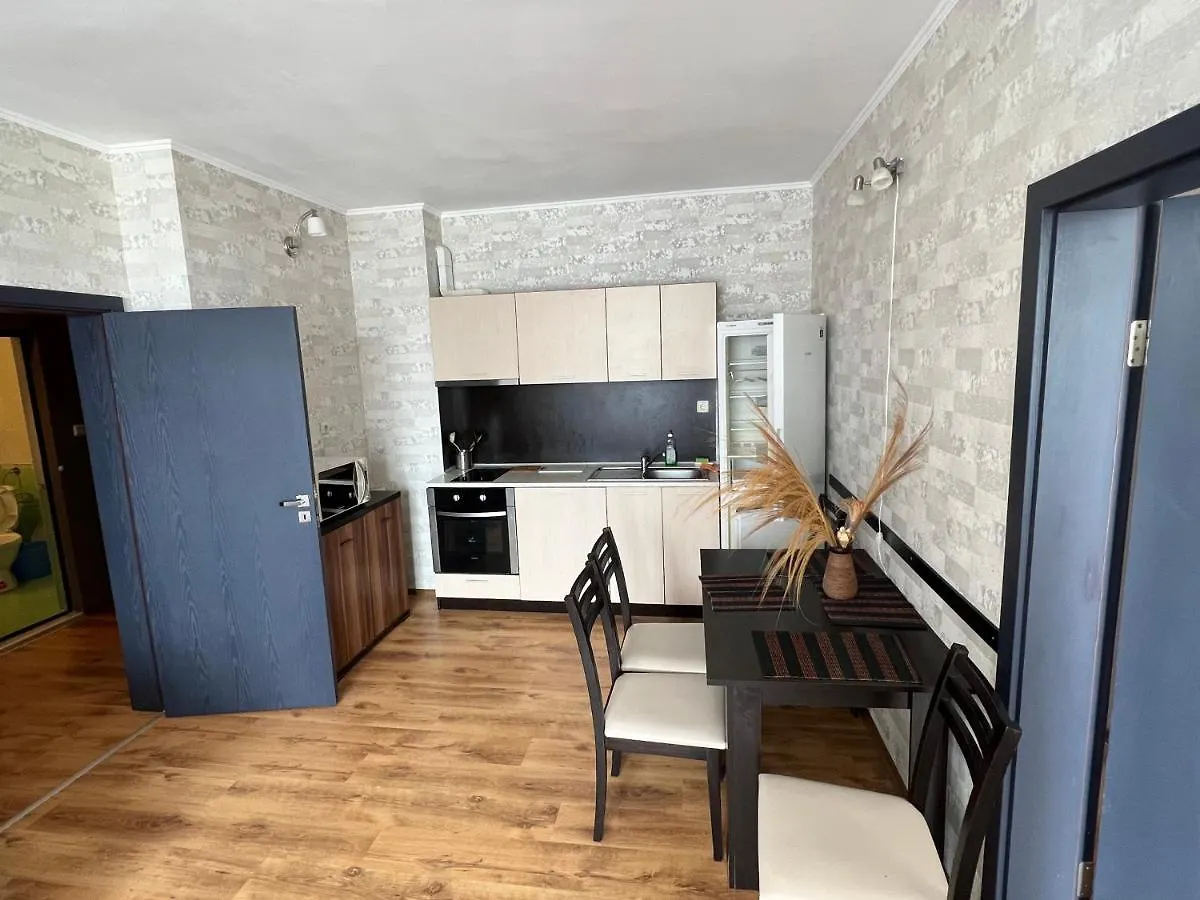 Dilov Apartments In Yalta Złote Piaski