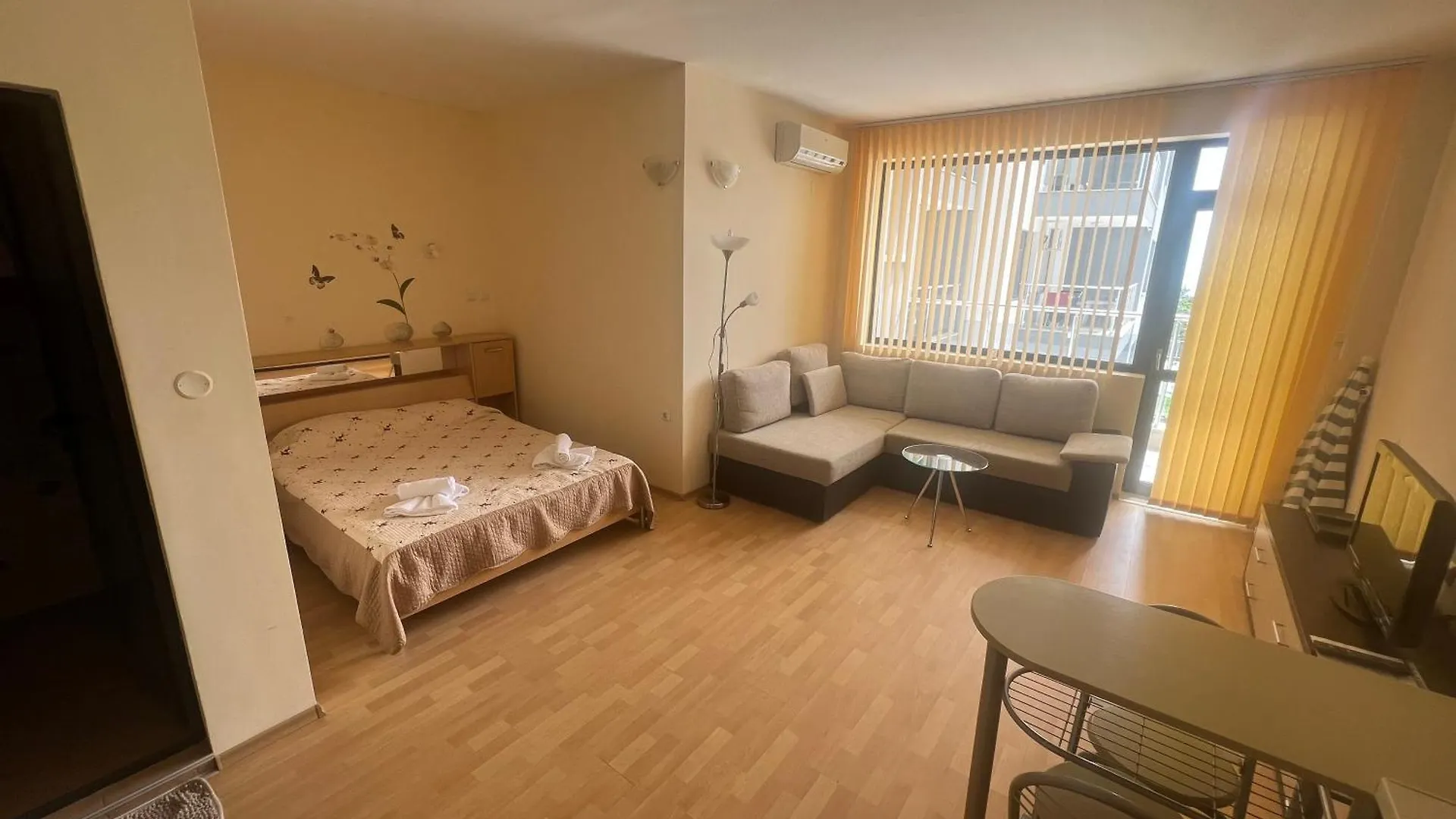 Dilov Apartments In Yalta Золотые Пески 0*,  Болгария