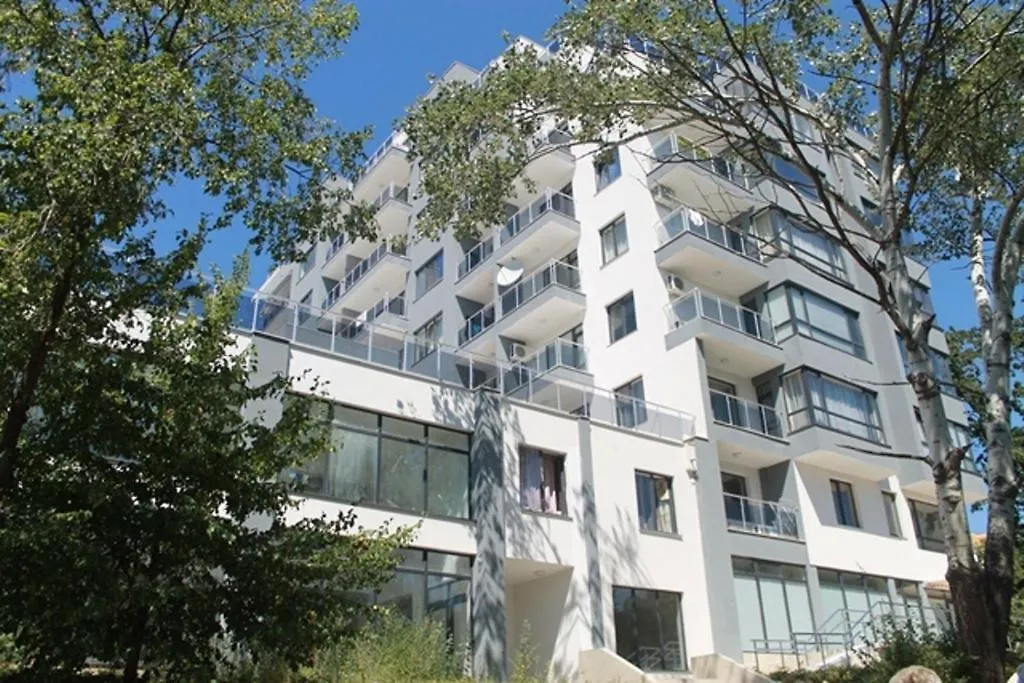 Dilov Apartments In Yalta Золотые Пески