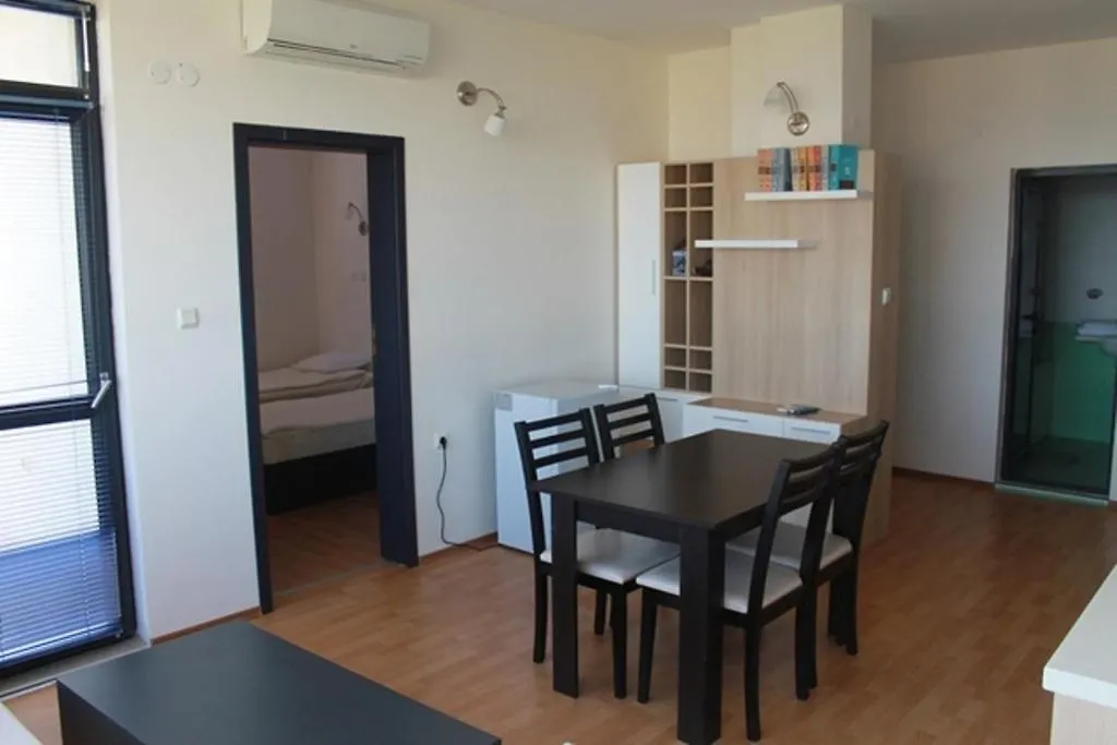 Dilov Apartments In Yalta Золотые Пески Болгария