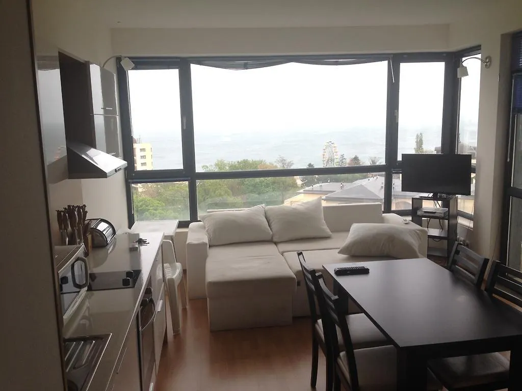 Dilov Apartments In Yalta Złote Piaski